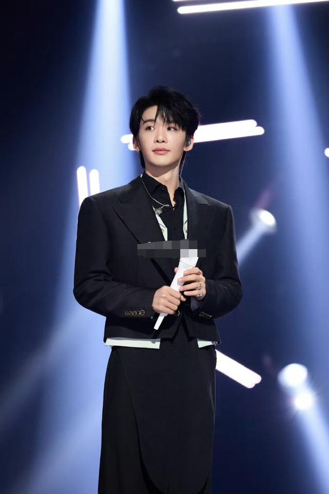 打开网易新闻 查看精彩图片