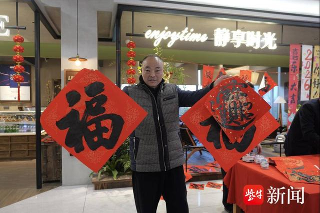 高速公路服务区 笪越 摄