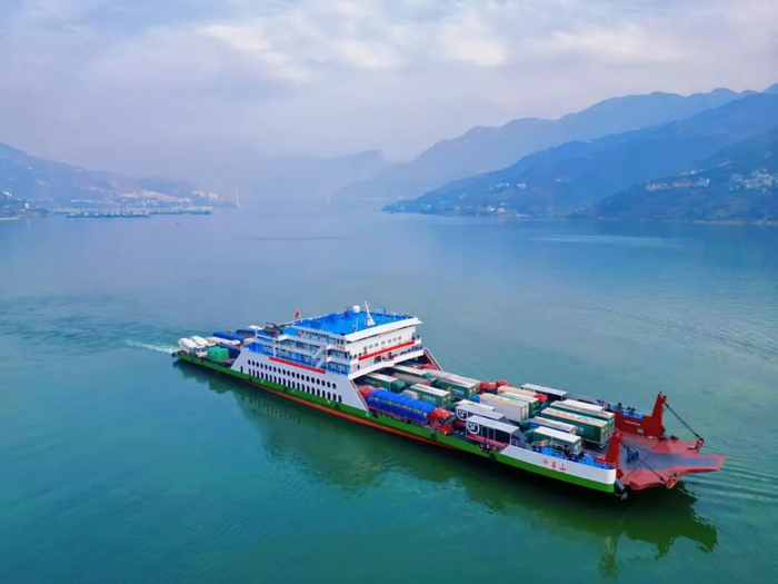 “千里轻舟”奉节脐橙航线首航。市交通运输委供图