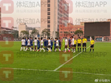 U17国足对阵乌兹别克斯坦的红牌具体是什么情况？谁被罚下了？