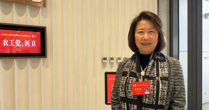 超高龄孕妇产子屡获关注，委员：考虑母婴安全，临床并不推崇