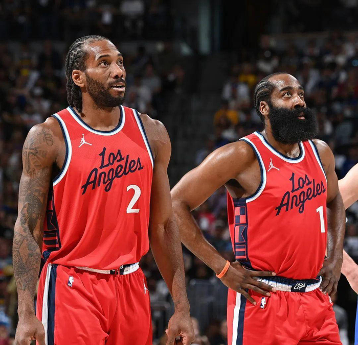 在这个变幻莫测的联盟中，梦想与现实之间往往只差一步之遥。这些交易若能顺利落地，无疑将为即将到来的赛季注入新的活力。愿所有在赛场上奋斗的人们，无论身处哪支球队，都能在竞技与拼搏中实现梦想，携手并进，迎接光明的未来。