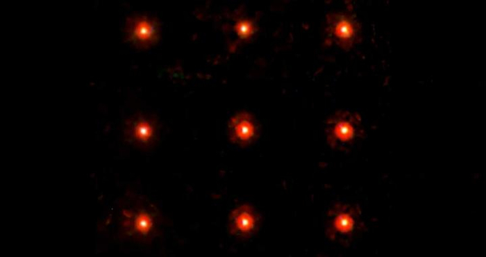 宇宙神秘“小红点”为何那么红？我国科学家提出新解释