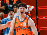 CBA杯：上海三杀广东进四强战山东 洛夫顿31+7+11奎因37+14