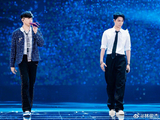 张艺兴曾在哪个节目中与林俊杰有过经典合唱舞台？