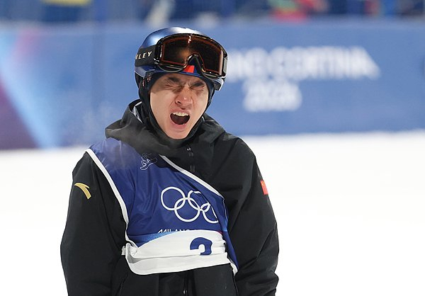 苏翊鸣预赛首跳出现失误