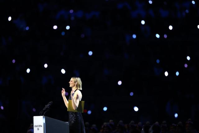 2月6日，演员在开幕式现场表演。新华社记者 李明 摄