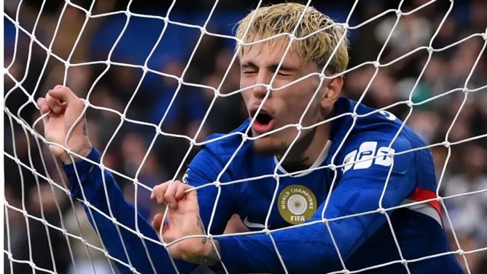 然而，对切尔西和加纳乔而言，到目前为止，这笔转会是场尚未得到回报的赌博。