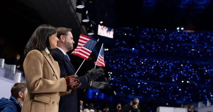 牛弹琴：一不小心，美国又创造了历史