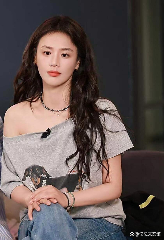 黄明昊上海演唱会惊现马思纯!银幕母子跨界双人舞炸翻星海