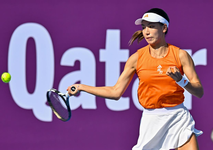 2月9日，王欣瑜在比赛中回球。新华社发（尼库摄）