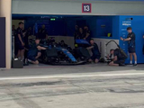 威廉姆斯车队车手阿尔本驾驶2026赛季F1赛车“FW48”驶上巴林赛道进行首航!