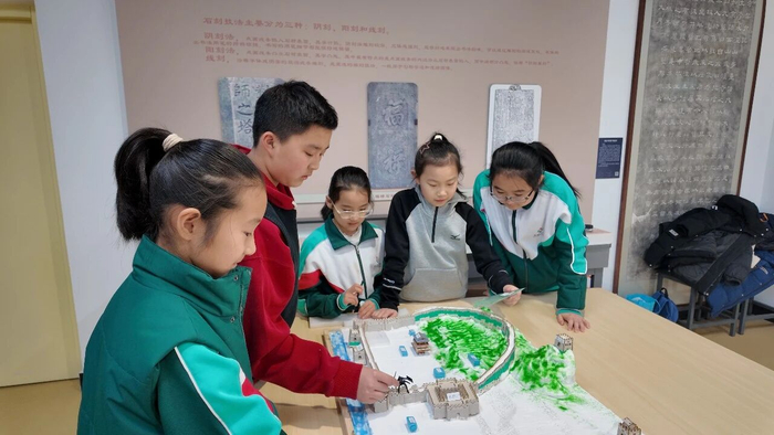 今年寒假，门头沟区的中小学生走进永定河文化博物馆开展深度研学。图/门头沟区教委官方微信公众号“门头沟教育”