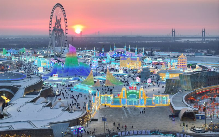 1月27日，第二十七届哈尔滨冰雪大世界园区。图/IC photo