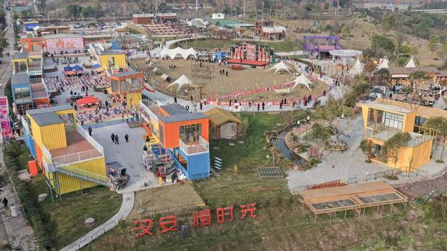 “汉安·慢时光”户外休闲空间。内江宣传部供图