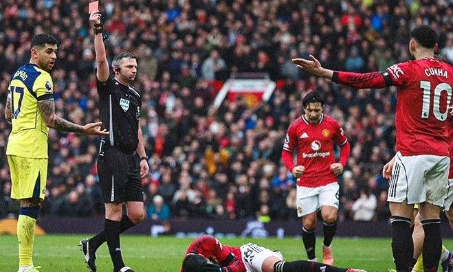 此役过后，曼联积分升至44分，紧咬领头羊曼城。球队目前在无欧洲赛事干扰、联赛杯及足总杯双双出局的状态下，将全力聚焦联赛，争夺英超冠军的希望被重新点燃。另外值得关注的是，本赛季英超中，阿森纳以17粒非点球定位球进球领跑，而曼联紧随其后拥有15粒，此项数据充分体现球队在定位球上的威胁性。姆伯莫作为曼联本赛季各项赛事中的头号射手，已打入10球，成为俱乐部本赛季重要的进攻利器，也预示着他在曼联的未来值得期待。