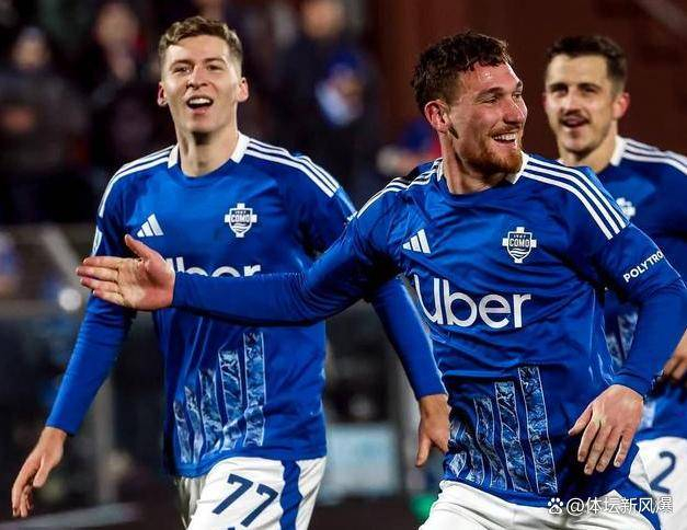 射手榜方面，虽然多人进球在7个或7个以上，但只有国际米兰的劳塔罗进球数上双。 罗马本轮获胜的关键先生马伦上演了梅开二度，曼奇尼和切利克分别送出了助攻。 亚特兰大击败克雷莫内塞的比赛中，克尔斯托维奇和扎帕科斯塔各入一球，拉斯帕多里和帕萨利奇则贡献了助攻。 克雷莫内塞的托斯比打入一球，卢佩尔托送出助攻。 这些球员的发挥直接决定了各自球队在本轮联赛中的命运。 