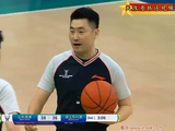 CBA季军赛裁判李津无对抗受伤离场，比赛一度两裁判执裁