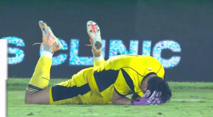 总的来看,U17国足这场3比2完成双杀的意义不只是又赢了一场比赛,更重要的是展现出这支球队在困难局面下的调整能力和斗志,何思凡、邝兆镭、张伯霖这些球员在场上的发挥都可圈可点,接下来要看的是这支队伍能否保持这种状态,在更高级别的赛事中继续证明自己,毕竟青年队的成绩只是起点,能否最终成长为国家队的主力班底,才是检验这批球员价值的真正标准。