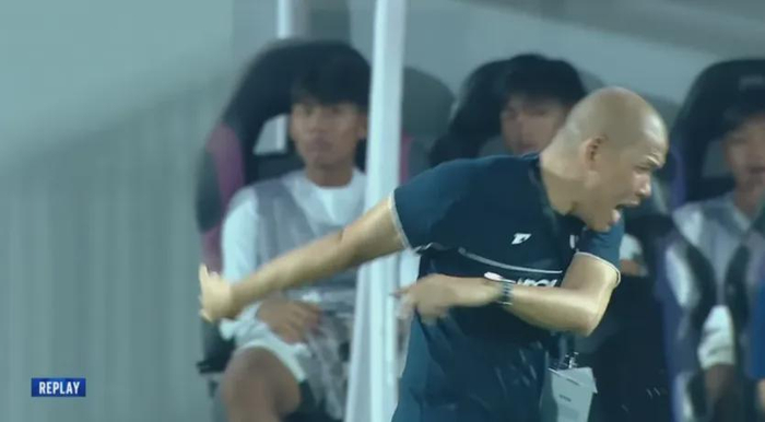 打开网易新闻 查看精彩图片