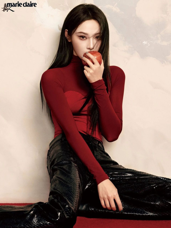 红色紧身连体上衣