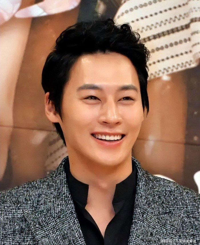 打开网易新闻 查看精彩图片