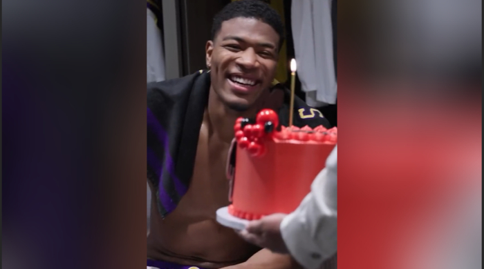 从抑郁阴霾到湖人悍将:八村塁在詹姆斯羽翼下重生