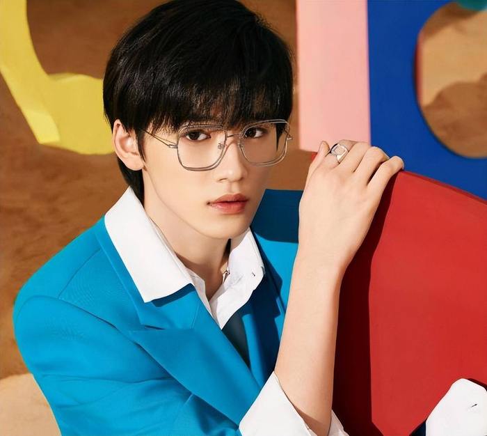 刘耀文和宋亚轩是时代少年团里两位非常优秀的成员，他们在团队里共同训练，共同参加节目和演出，多年的陪伴和成长，也让他们的兄弟情坚不可摧，也希望两人未来在娱乐圈都有所成就。