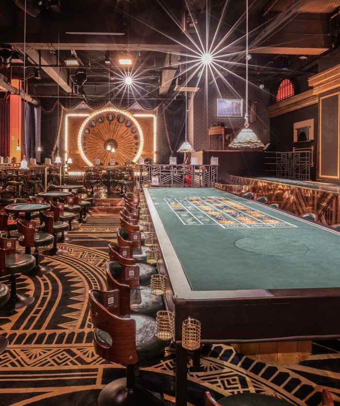 音乐剧《桑塔露琪亚》舞台布景，由“一台好戏”团队供图