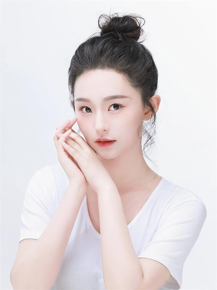 胡亦瑶演出经纪人业务对接丨艺人胡亦瑶【工作联系方式】合作咨询久加久丨明星经纪公司|网剧|SNH48|腾讯视频|BEJ48|SNH48 ...