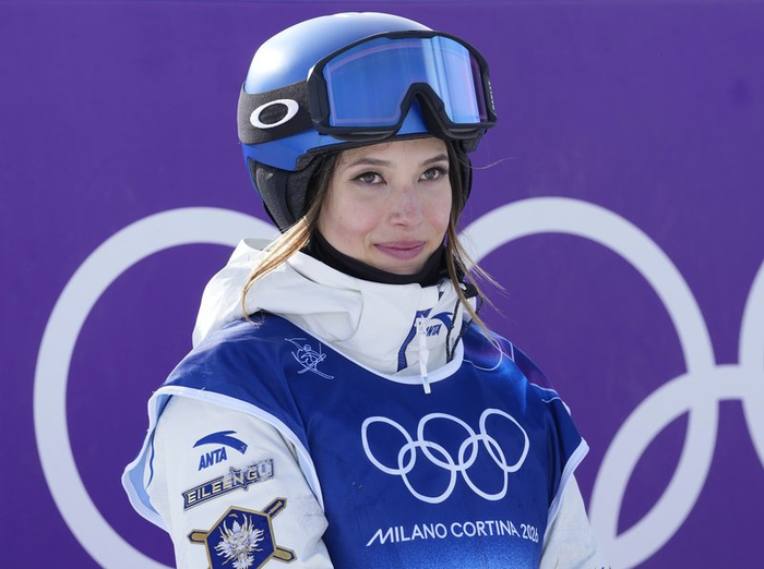 2026年2月9日，意大利利维尼奥，中国选手谷爱凌参加2026米兰-科尔蒂纳冬奥会女子自由式滑雪坡面障碍技巧决赛。 IC Photo