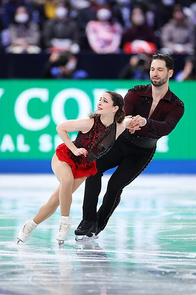 斯特拉托-杜德克（左）已42岁高龄