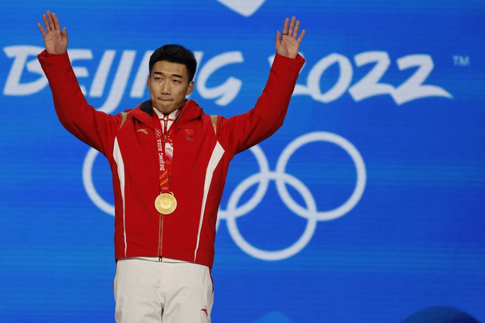 北京冬奥会，高亭宇为中国男子速滑实现金牌零的突破