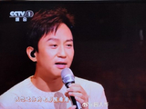 从春晚“人形弹簧”到深情歌者，邓超本人的演技和舞台风格未来会如何转变？
