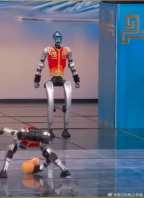 机器人武术表演《武BOT》涉及哪些具体的物理和化学考点？|豆包大模型|火山引擎|宇树科技|松延动力|春晚_新浪新闻