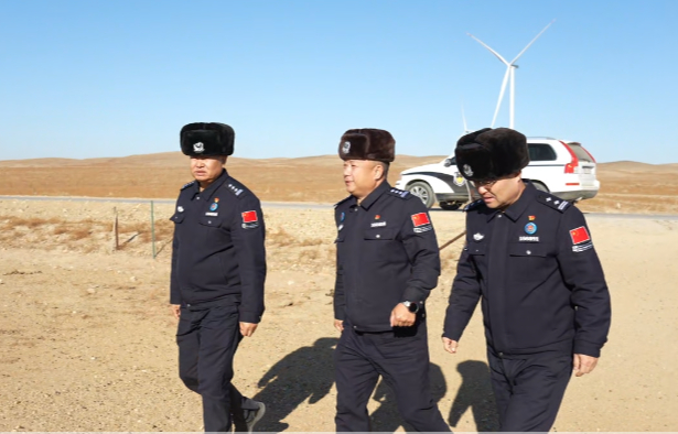 走访企业。（资料图）