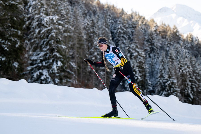 尽管国际雪联会举办女子北欧两项的比赛，但冬奥会的大门仍然不向女性运动员开放