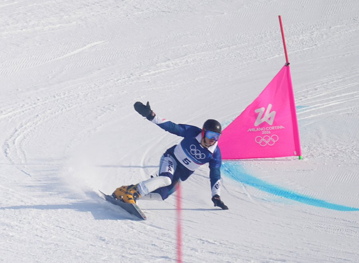 凭借极其微弱的领先优势，扎姆菲罗夫夺得一块铜牌
