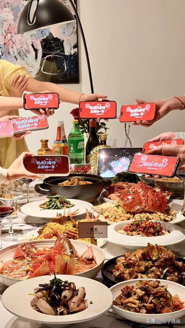 △曾恋为客户做的年夜饭。受访者供图