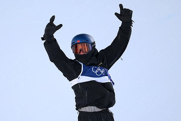 苏翊鸣向自己的本届奥运会第二枚奖牌发起冲击