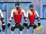 春晚机器人“摔倒”上热搜:根本不是失误,是我们都没看懂