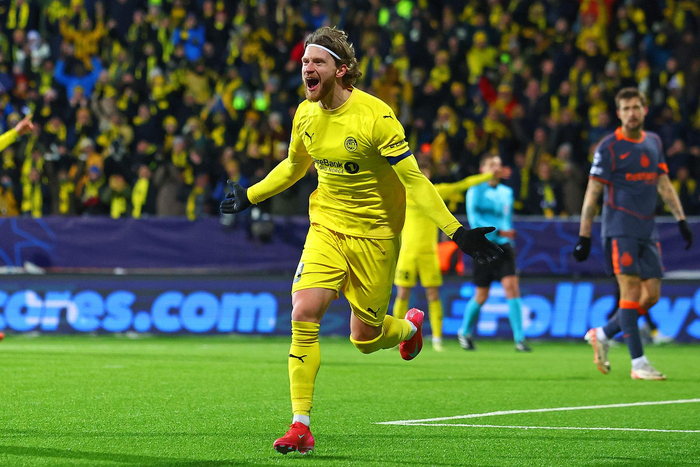 中锋赫格助攻两次之后攻入锁定胜局的进球