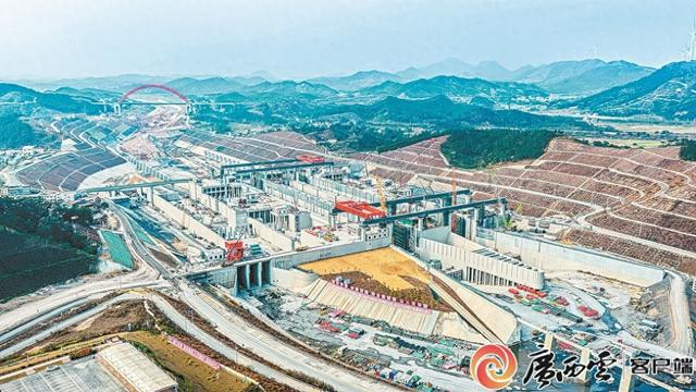 2月19日，建设中的平陆运河马道枢纽，世界级内河省水船闸主体结构已全面完工。平陆运河集团供图