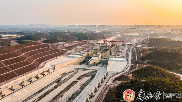 青年枢纽船闸全景。平陆运河集团供图