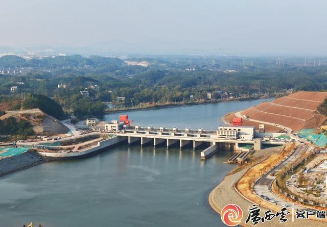 青年枢纽泄水闸以及鱼道。平陆运河集团供图