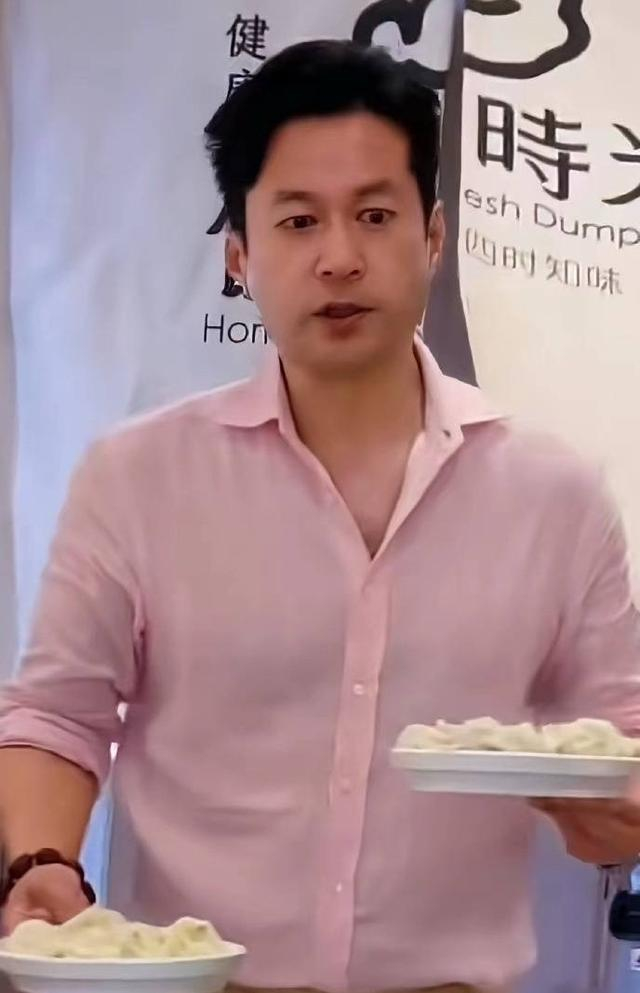 打开网易新闻 查看精彩图片