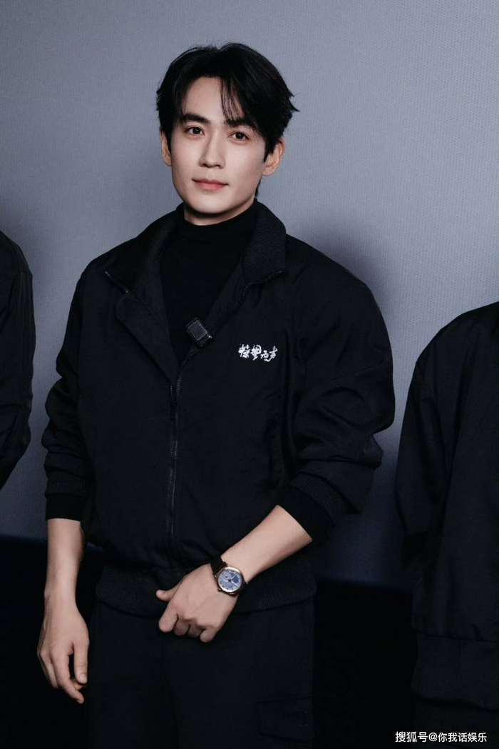 朱一龙再一次证明，真正的演技不是换一张脸，而是换一颗心。当那颗心在善恶的边缘反复摩擦时，那张原本正气的脸，也就成了人性修罗场上最令人心碎的注脚。