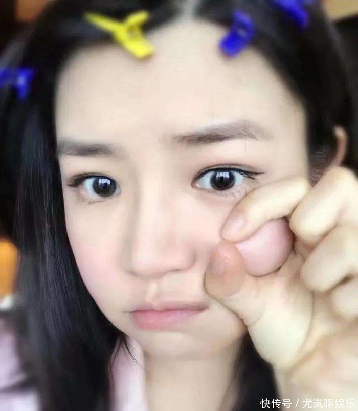  通过这场直播，陈妍希用自己的行动告诉大家，时间或许带走了苹果肌，但带不走的是她的作品和我们对她的记忆。沈佳宜会随着时间而老去，但那份怦然心动永远定格在2011年的夏天。希望我们每个人都能像她一样，和岁月和解，优雅地老去，坦然地笑对人生。