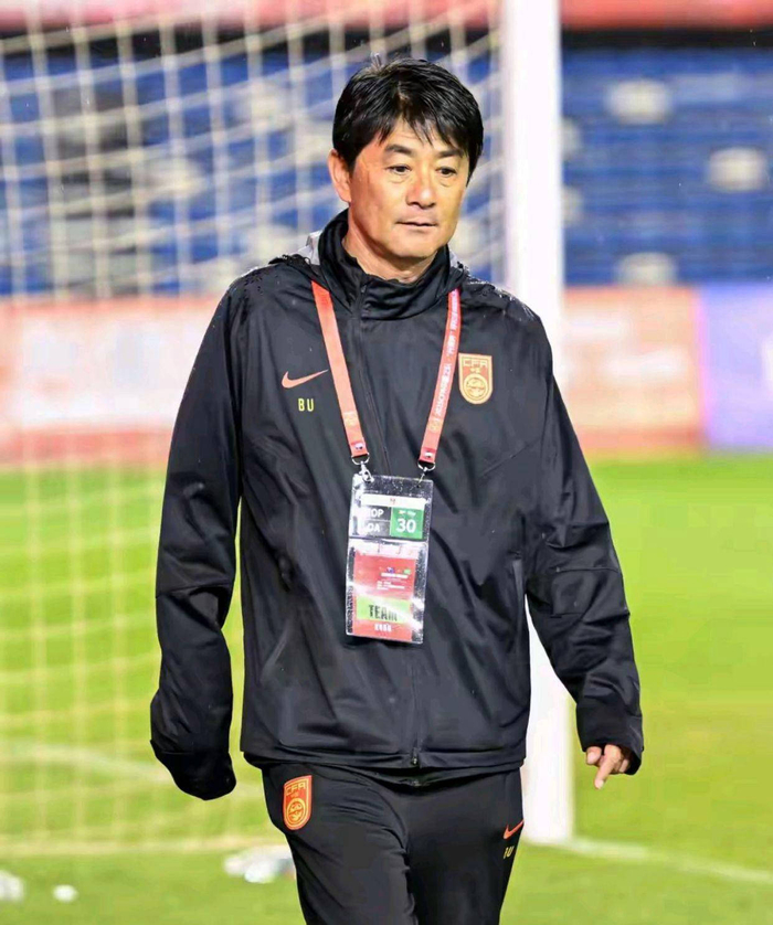 总体来看，本届亚洲杯分组对中国和越南U17国足极其有利，两队皆分得“上上签”，均有望在各自小组脱颖而出，率先晋级淘汰赛阶段。我们期待这两支新生力量在接下来的激烈角逐中展现出风采，为中国乃至亚洲青年足球注入更多惊喜与活力。