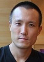 金道勋，韩国导演，代表作有《聚光灯》、《拥抱太阳的月亮》等。